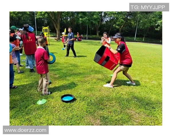 周芳独家揭秘飞盘技巧与心得分享助你轻松掌握这项运动的魅力与乐趣 周芳独家揭秘飞盘技巧与心得分享助你轻松掌握这项运动的魅力与乐趣