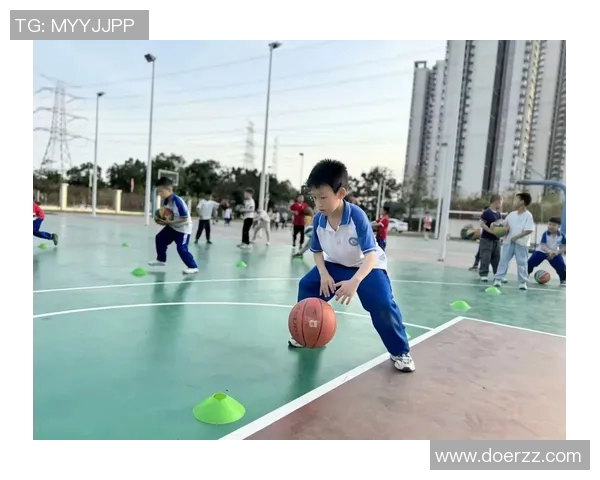 广州篮球队的意识提升与团队协作探讨聚焦篮球发展新方向 广州篮球队的意识提升与团队协作探讨聚焦篮球发展新方向