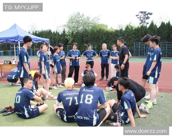 南京飞盘队在全国耐力排行榜中荣获第八名展现出强劲实力与团队精神